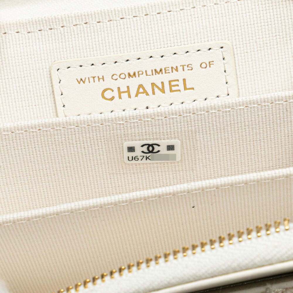 CHANEL White Leather Logo Wallet - Picture 8 of 10